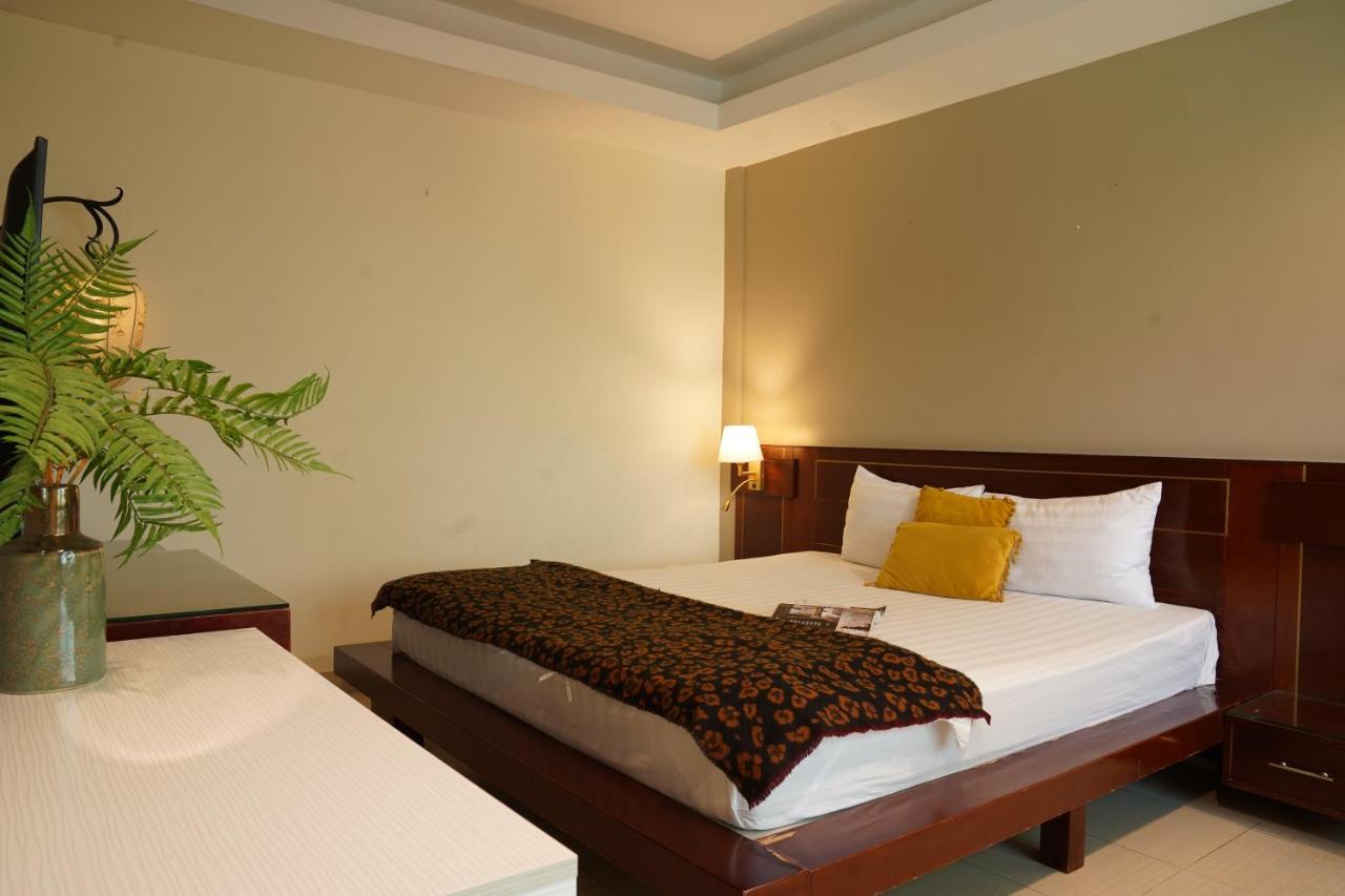 Trang An Hotel - 5 Minutes Landmark 81 Ho Chi Minh City Exterior photo