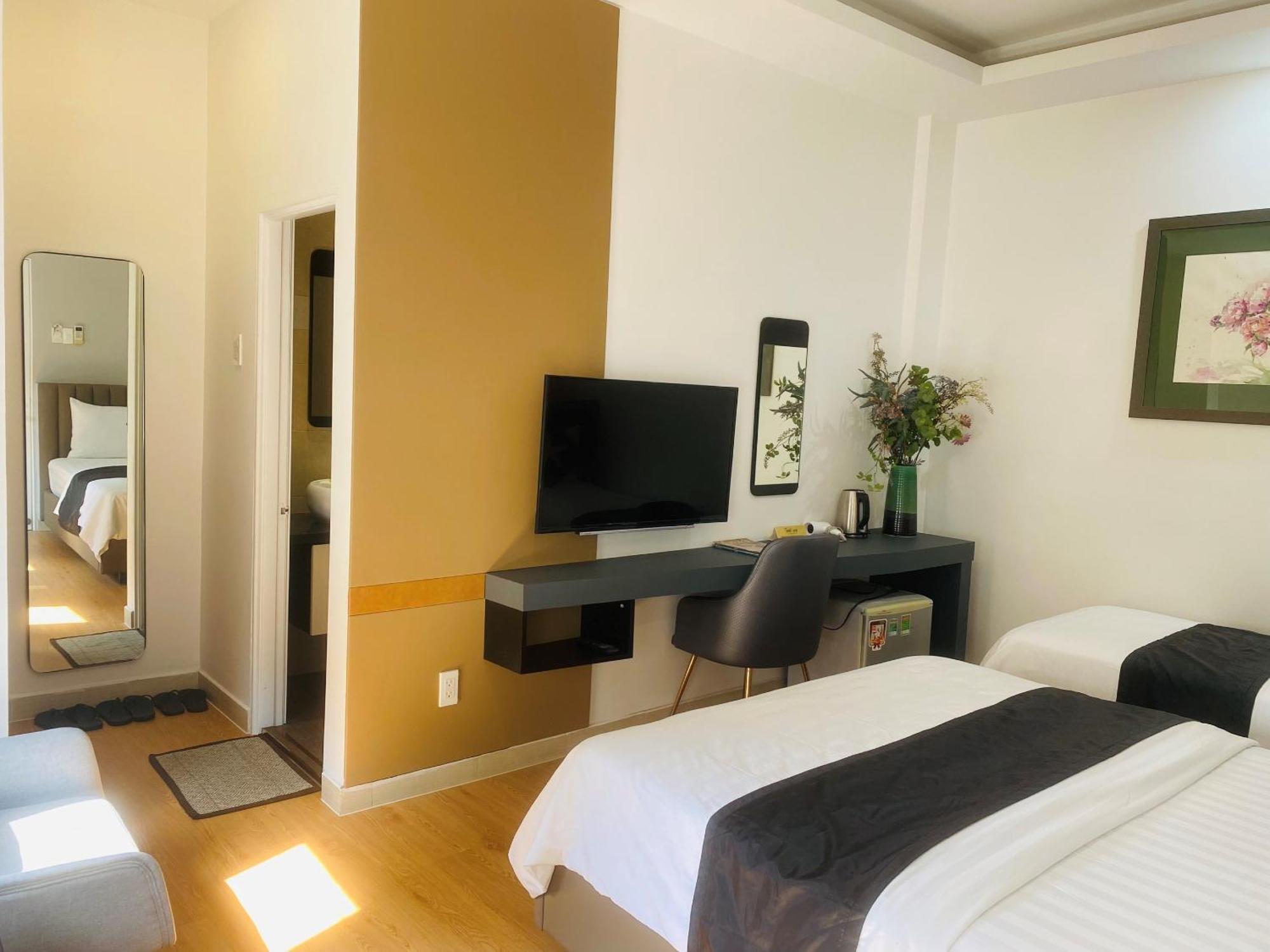 Trang An Hotel - 5 Minutes Landmark 81 Ho Chi Minh City Exterior photo